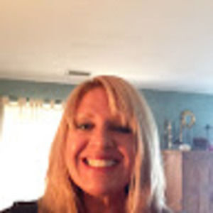 Meet your Posher, Cynthia